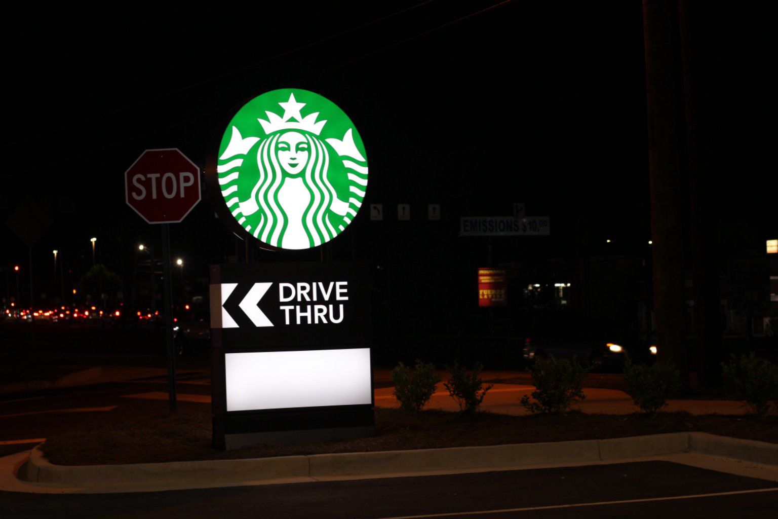 Starbucks comes to Tara Boulevard